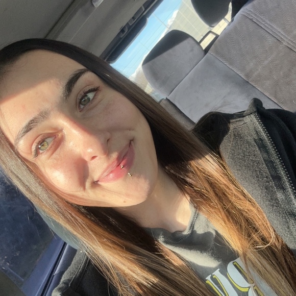 Meet your Posher, Jess - Picture 1 of 1